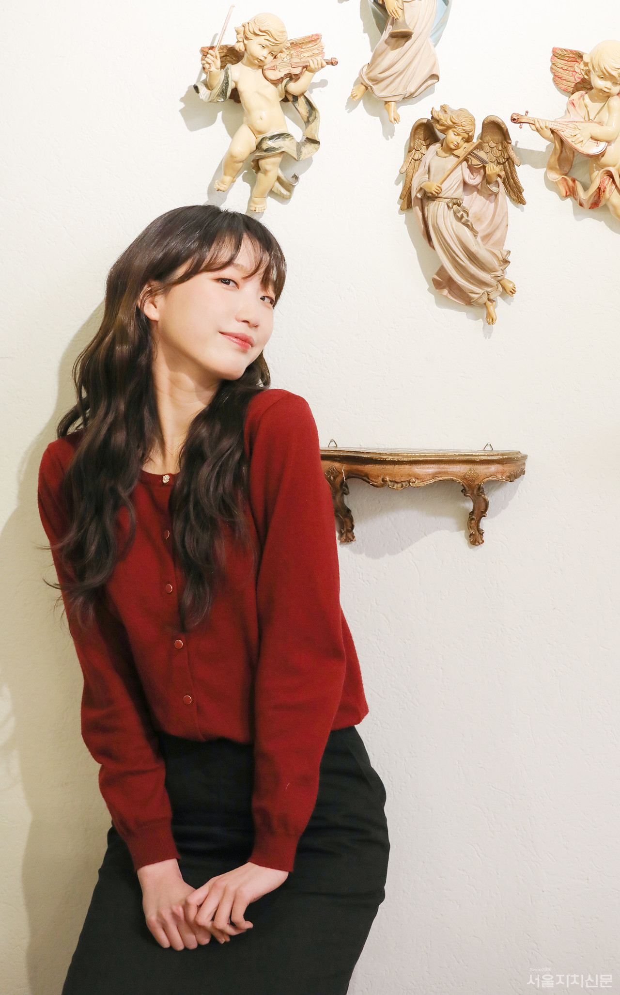 ▲ 배우 김이후가 지난 4일 대학로에서 서울자치신문과 인터뷰를 진행하고 있다. ㅣ 사진 김수현 기자