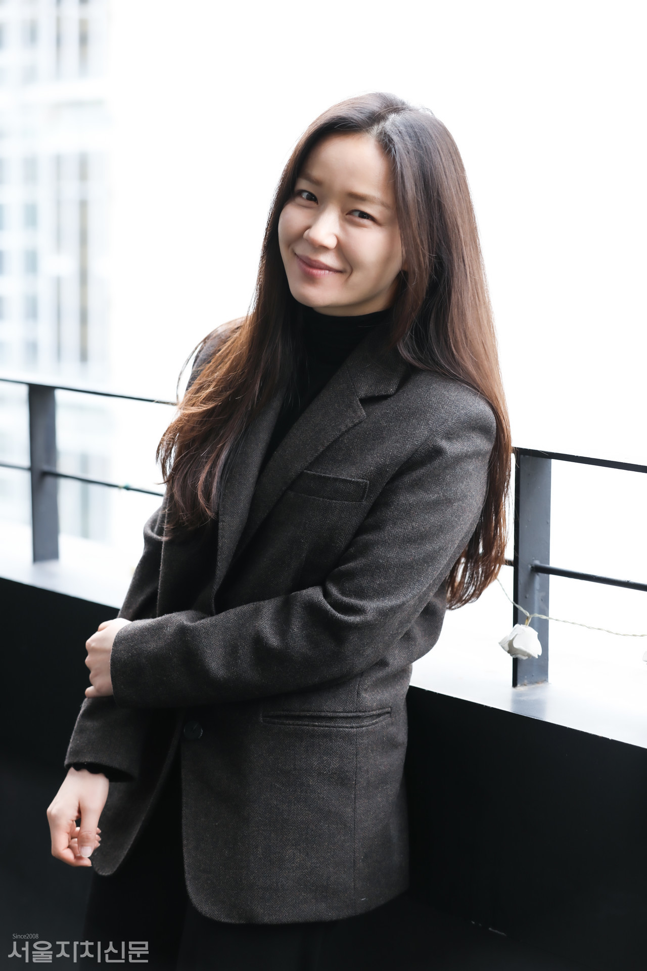 ▲ 배우 정운선이 대학로에서 서울자치신문과 인터뷰를 진행하고 있다. ㅣ 사진 ⓒ 김수현 기자