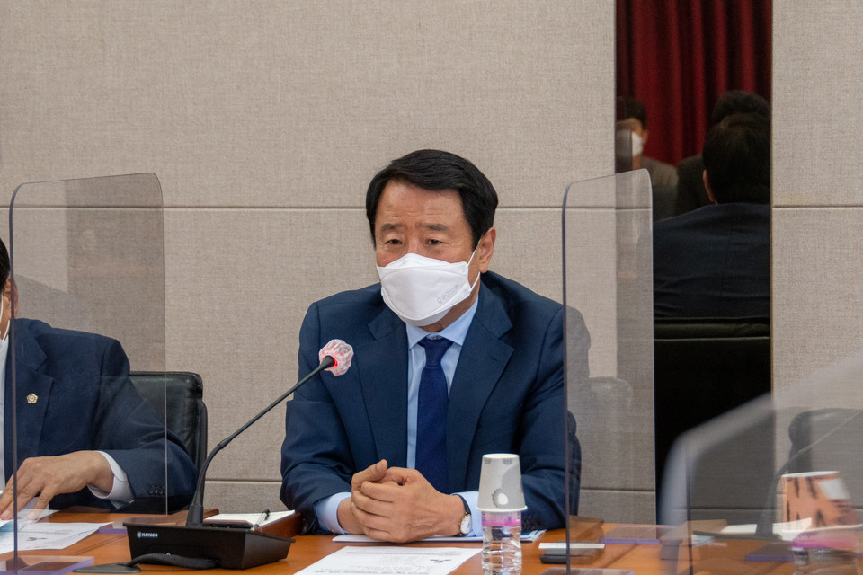 15일 강남구 의원들이 역량강화 교육을 듣고 있다. ㅣ 제공 강남구의회