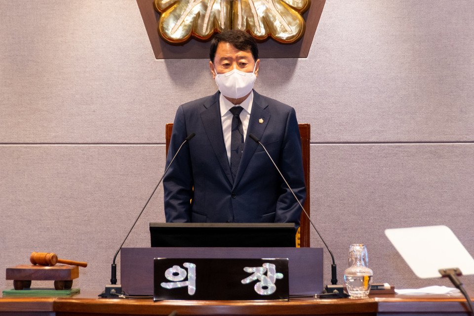 한용대 강남구의회 의장