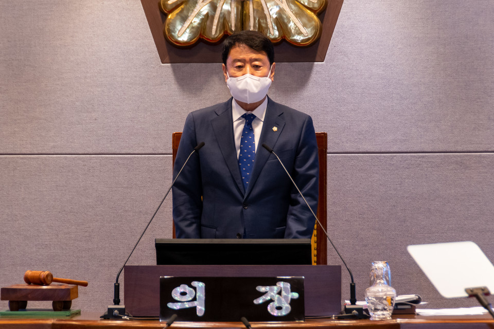 한용대 강남구의회 의장