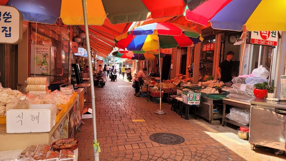 한산한 강남영동전통시장