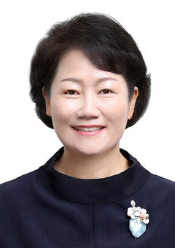 전경희 운영위원장