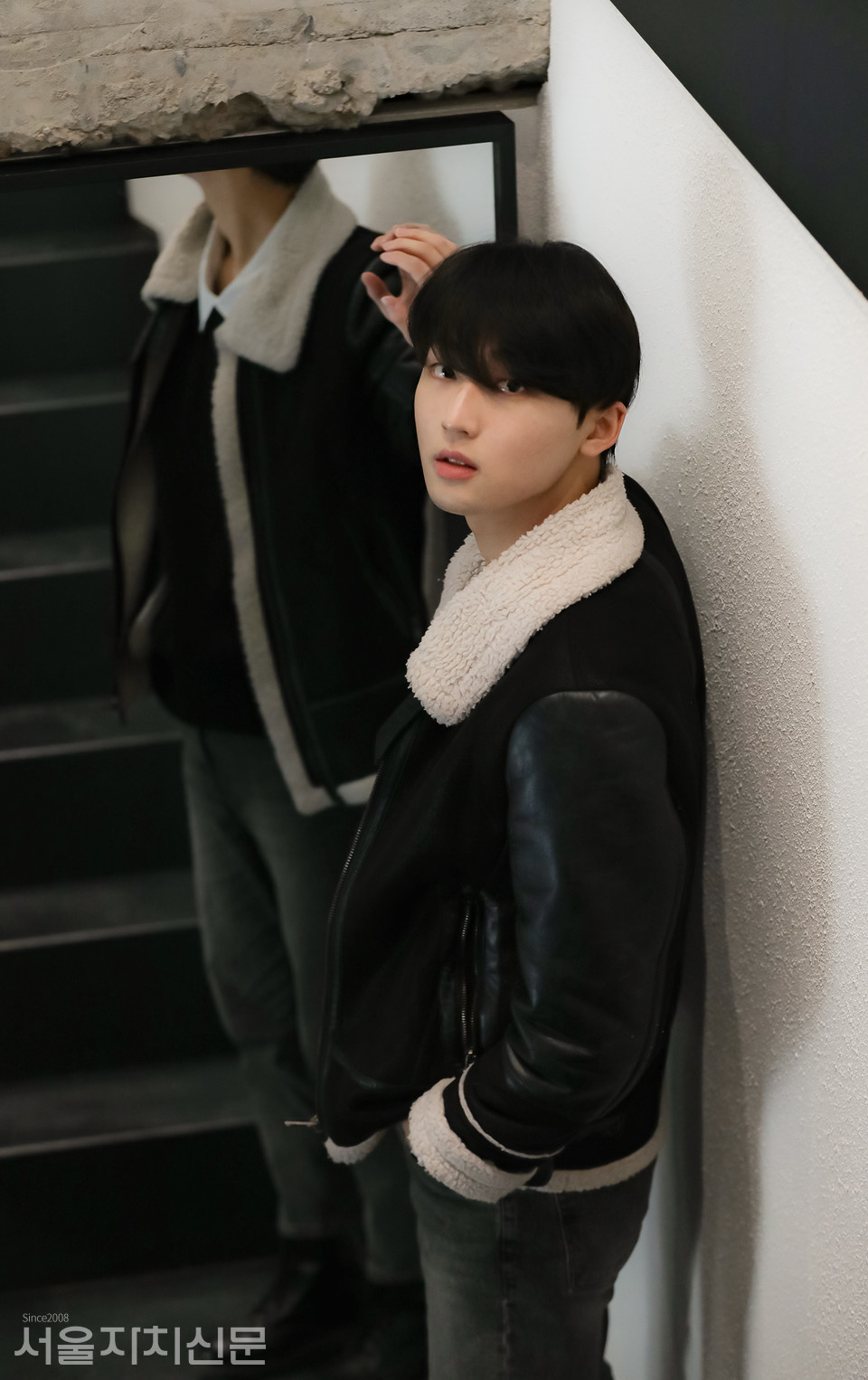 ▲ 배우 권익환이 대학로에서 서울자치신문과 인터뷰를 진행하고 있다. ㅣ사진 ⓒ 김수현 기자