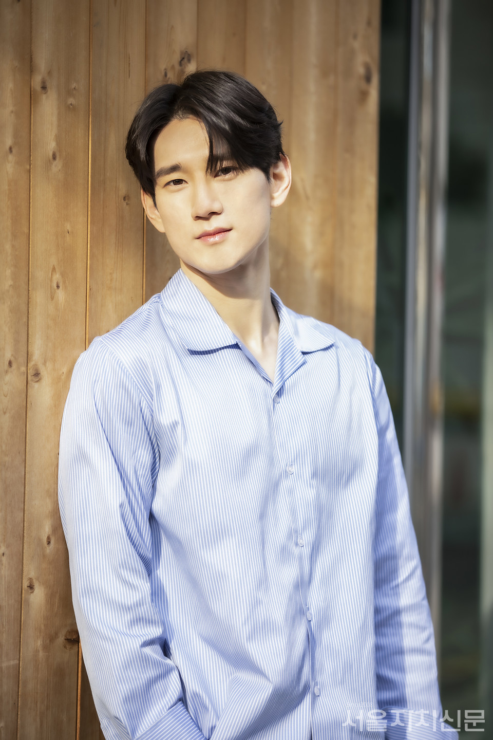 ▲ 배우 김서환이 서울자치신문과 인터뷰를 진행하고 있다. ㅣ사진 ⓒ 김수현 기자