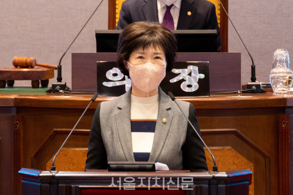 5분 발언하는 김광심 의원