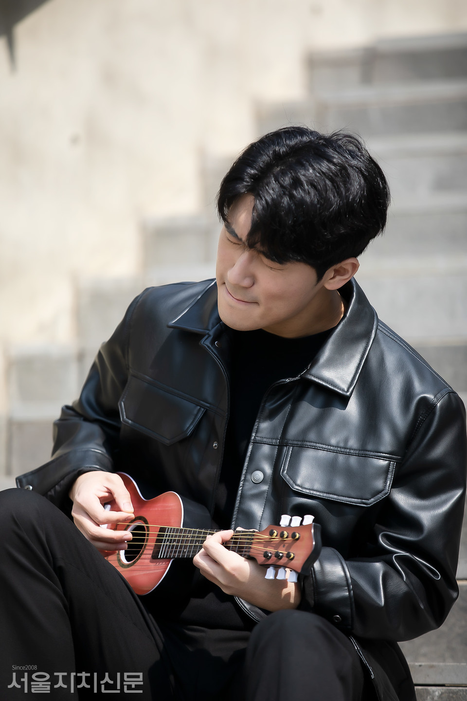 ▲ 배우 이진혁이 서울자치신문과 인터뷰를 진행하고 있다. ㅣ사진 ⓒ 김수현 기자