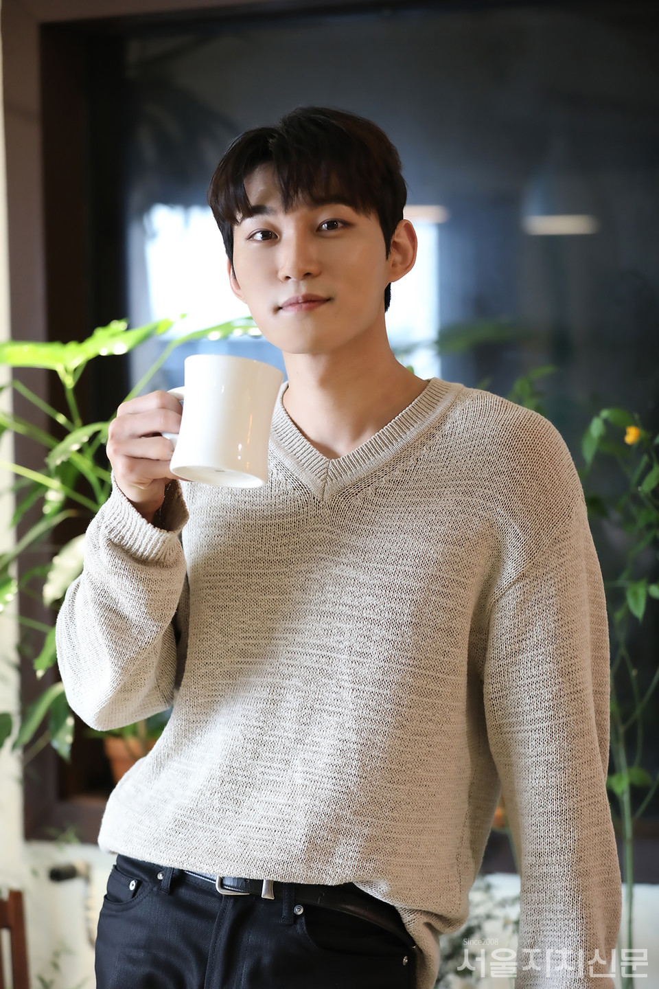 ▲ 반정모 배우가 서울자치신문과 인터뷰를 진행하고 있다. ㅣ사진 ⓒ 김수현 기자