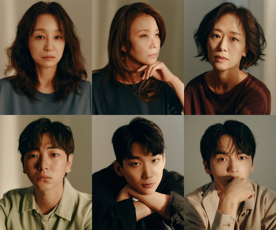 연극 '빈센트 리버' 출연진. 시계방향으로 남기애, 정재은, 우미화. 강승호, 김현진, 이주승 l  제공 ㈜엠피엔컴퍼니