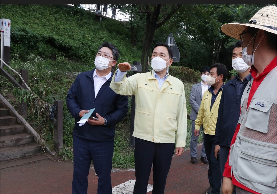 강남구청장 비피해 현장점검(양재천)