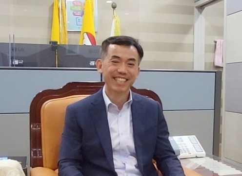 서울포이초등학교 정환용 교장