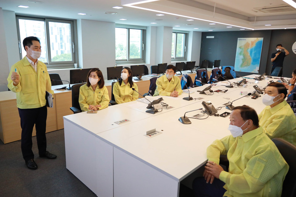 재난안전대책본부 방문 사진