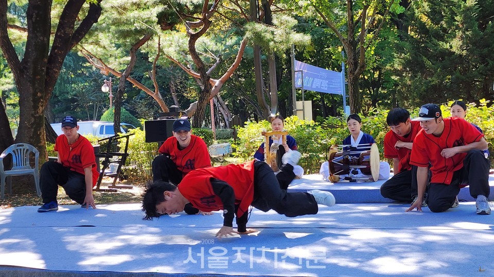 엠비크루 공연 2