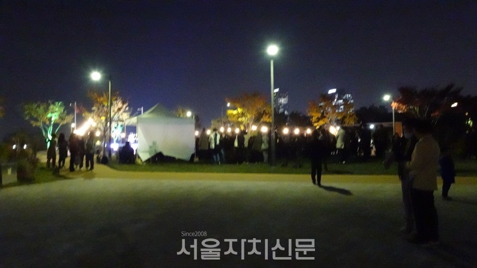 공연을 즐기는 강남구민들