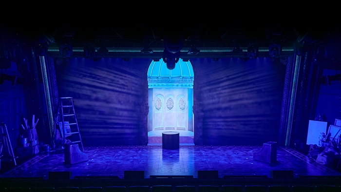 뮤지컬 '천사에 관하여: 타락천사 편' 무대 사진. ㅣ 제공 ㈜엠피앤컴퍼니