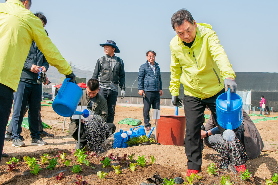 강남구의회, ‘2023 세곡천 힐링텃밭 개장’ 행사 참석 1