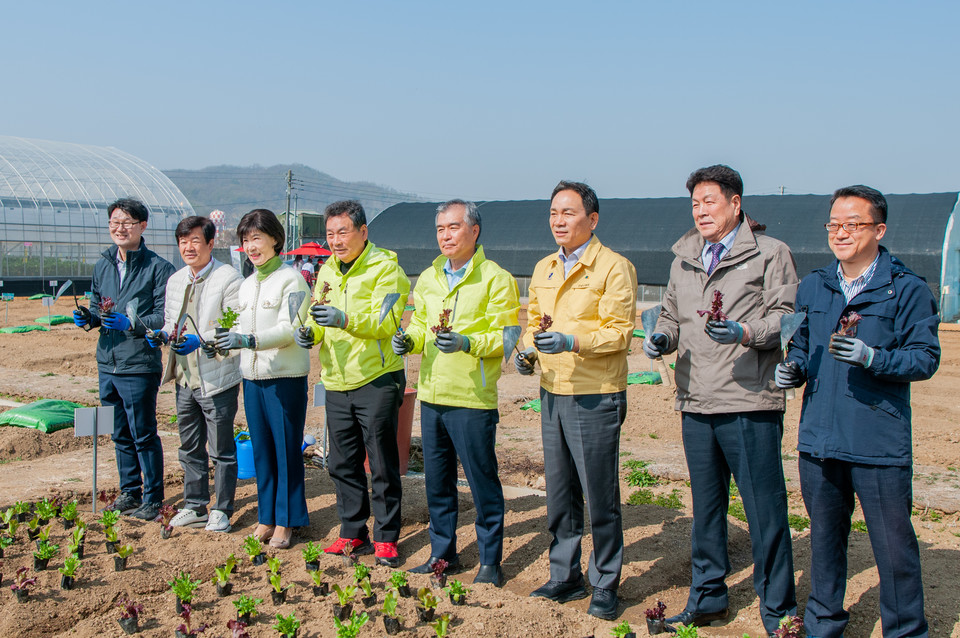 강남구의회, ‘2023 세곡천 힐링텃밭 개장’ 행사 참석 2