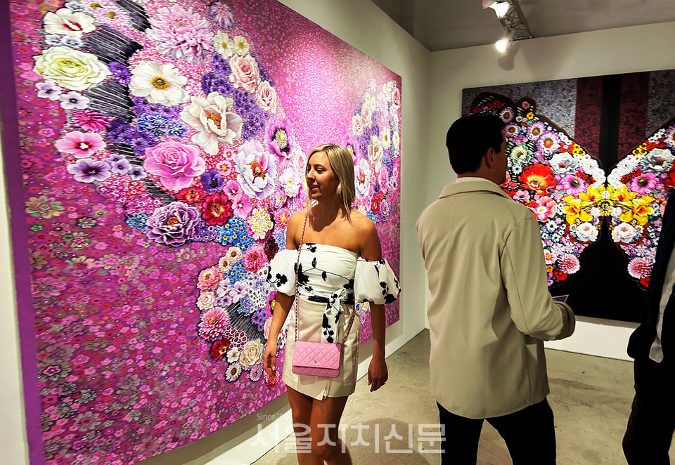 ‘뉴욕 포커스아트페어 2023’…김홍년의 꽃나비작품 뉴욕에서 큰 호응 1