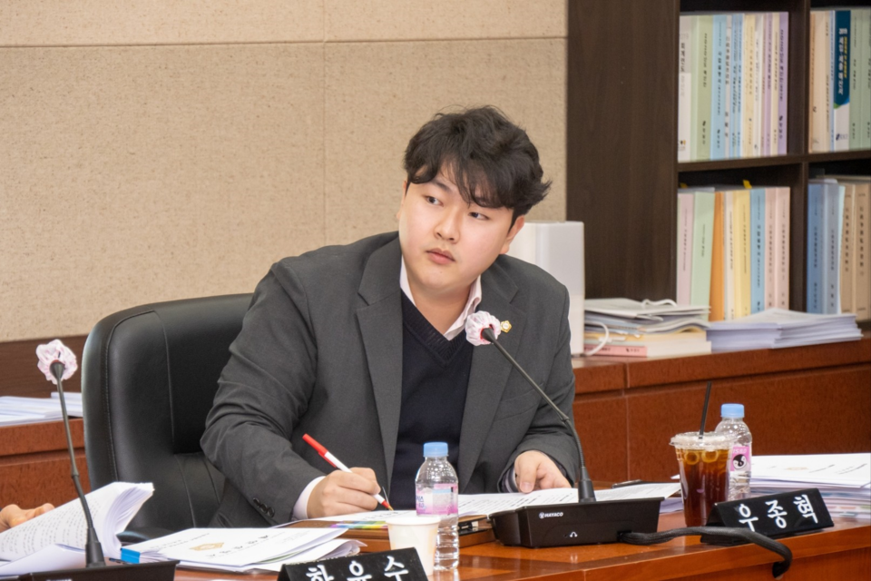 강남구의회 우종혁 의원이 제312회 정례회에서 발언하고 있다.
