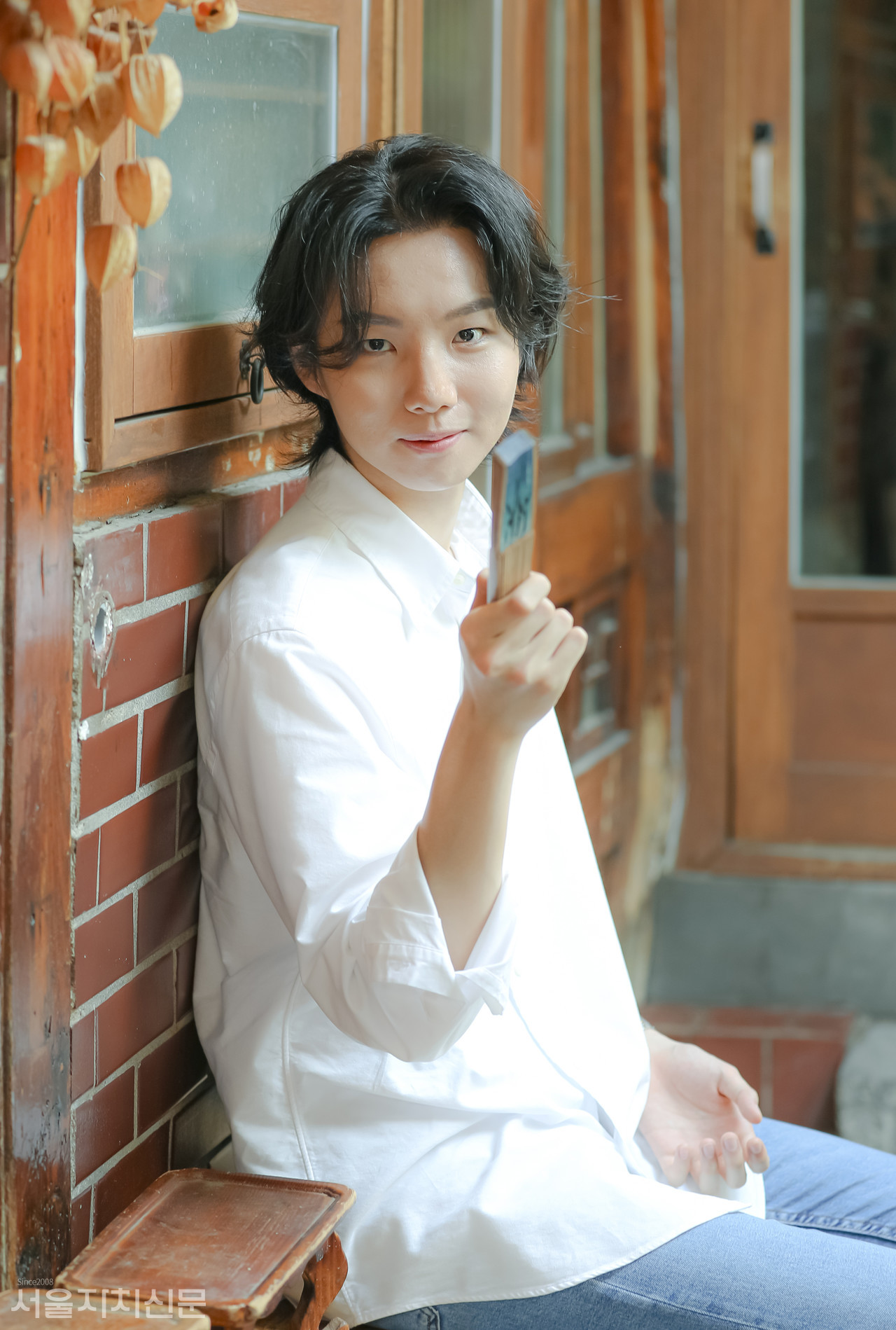 ▲ 배우 김서형이 인터뷰에 앞서 포즈를 취하고 있다. ㅣ사진 ⓒ 김수현 기자