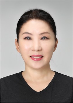 한국예총 예술세계 시 부문 신인상(2009년도)예술시대작가회, 문학동인 글마루, 아토포스 문학동인 회원시집:『붉은 열차』외 공저 다수고전무용가. 시낭송가