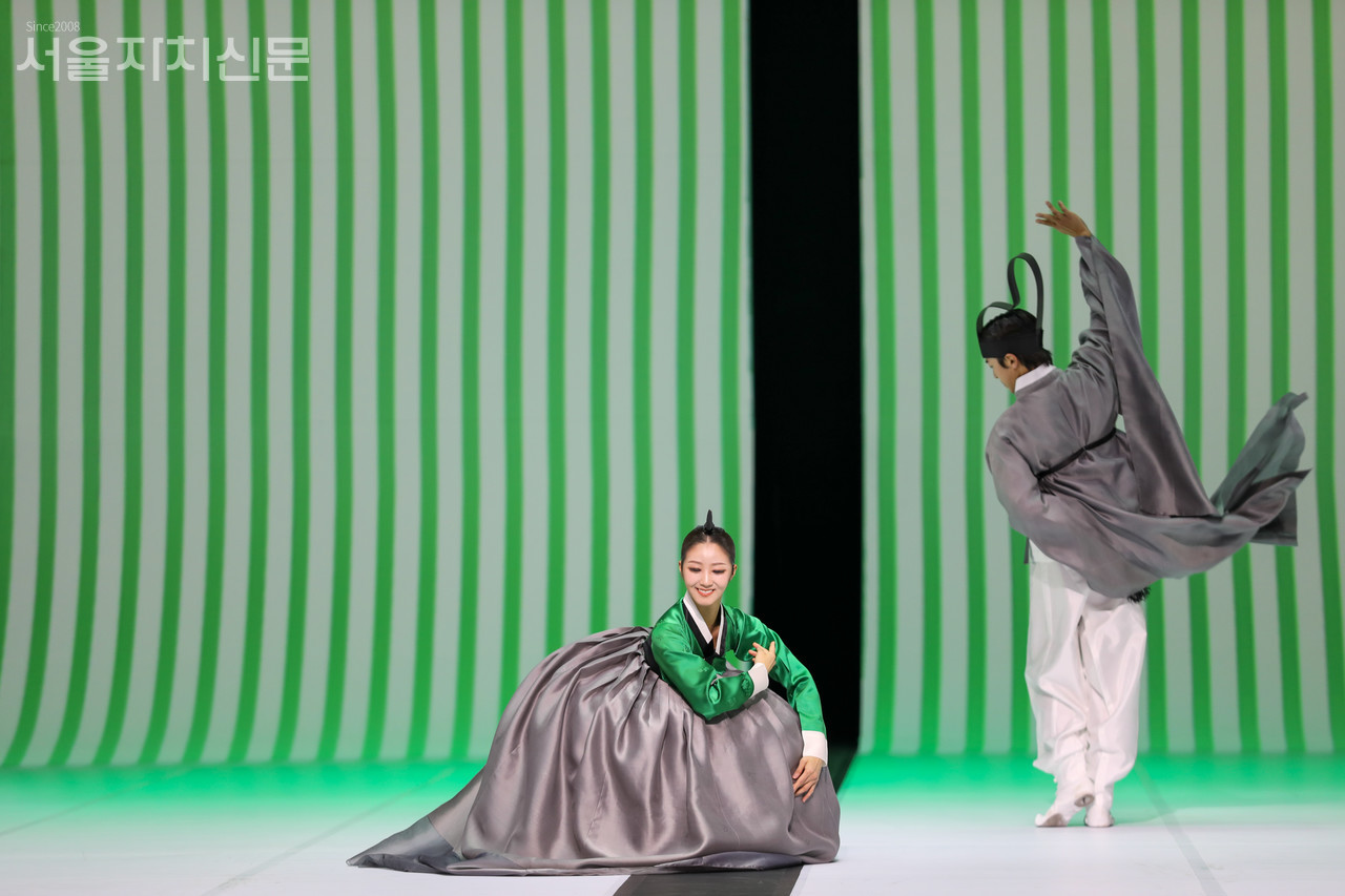 '묵향' 3장 난초 ㅣ 사진 김수현 기자