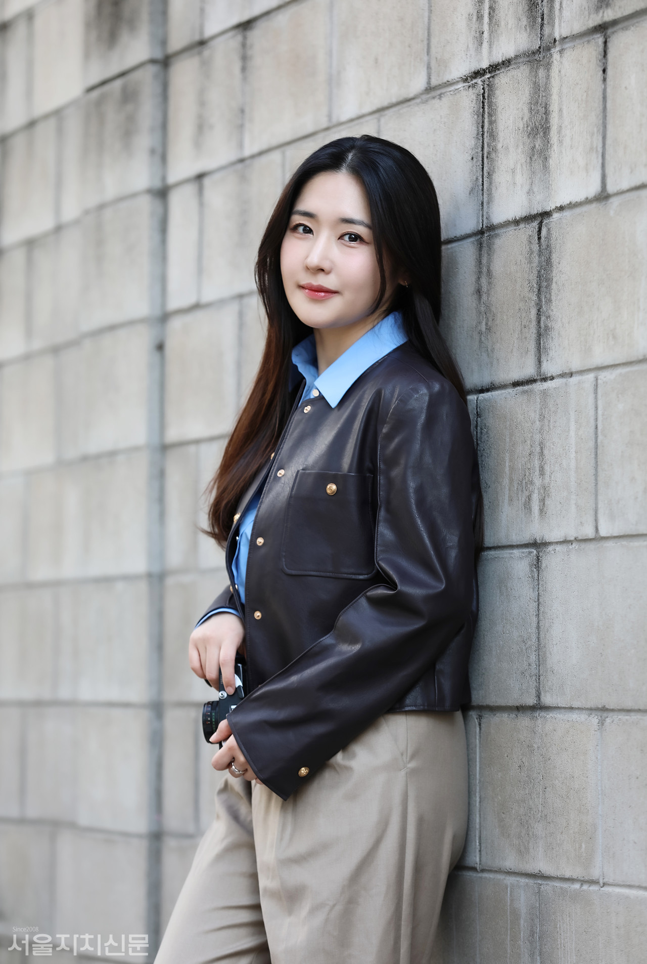 ▲ 배우 최수진이 인터뷰에 앞서 포즈를 취하고 있다. ㅣ사진 ⓒ 김수현 기자