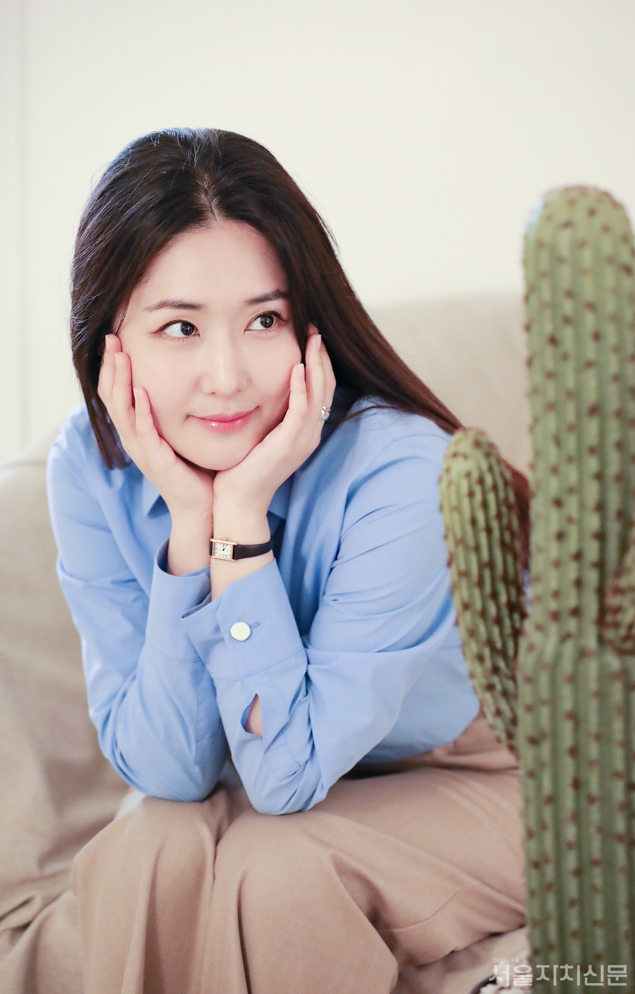 ▲ 배우 최수진이 인터뷰에 앞서 포즈를 취하고 있다. ㅣ사진 ⓒ 김수현 기자