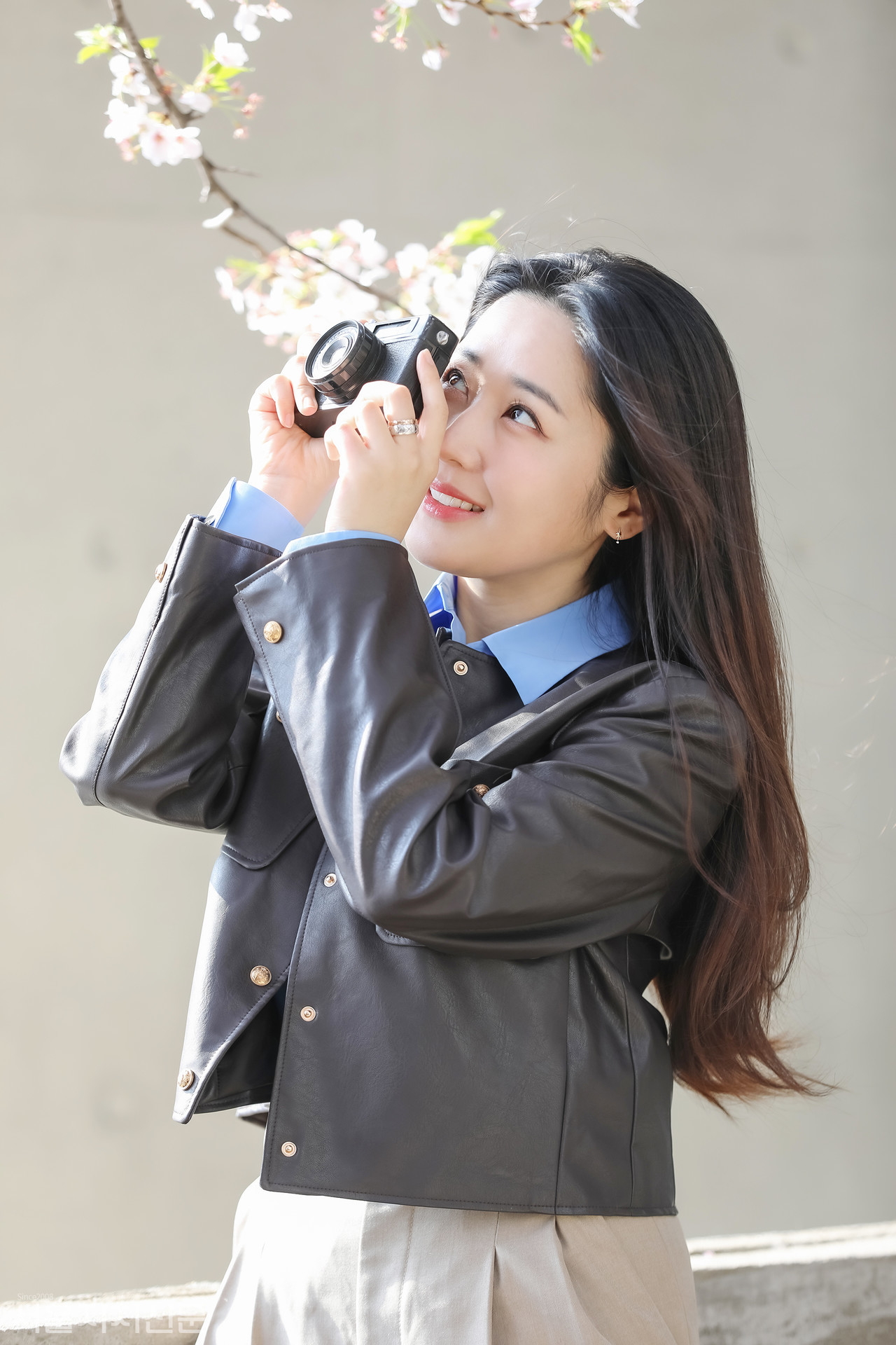 ▲ 배우 최수진이 인터뷰에 앞서 포즈를 취하고 있다. ㅣ사진 ⓒ 김수현 기자