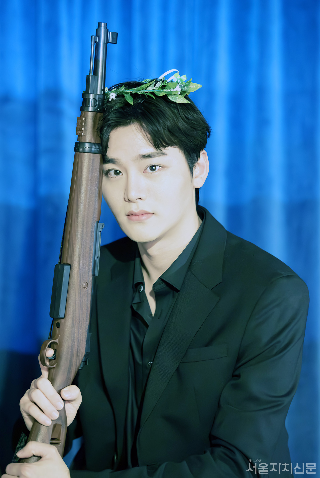 ▲ 배우 최정우가 인터뷰에 앞서 포즈를 취하고 있다. ㅣ사진 ⓒ 김수현 기자