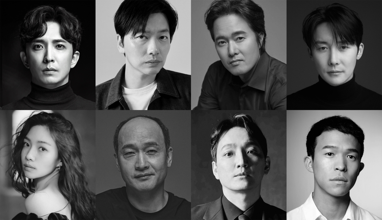 ▲ 연극 '타인의 삶'캐스트 8인 (자료제공: 프로젝트그룹일다)비즐러役 윤나무 이동휘 드라이만役 정승길 김준한크리스타役 최희서 햄프役 김정호 그루비츠役 이호철 멀티役 박성민