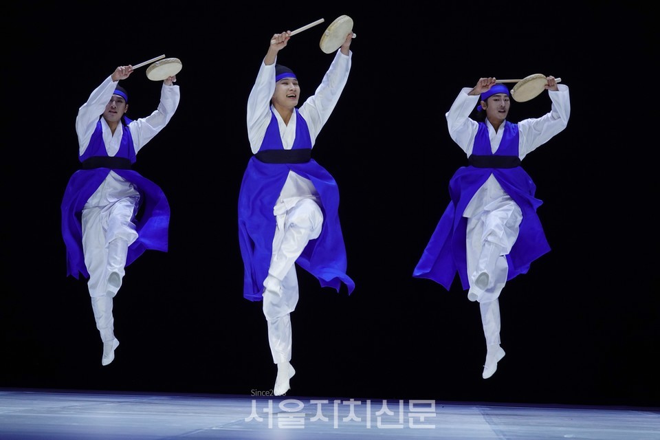 ▶서민들의 흥과 신명이 어우러진 '소고춤