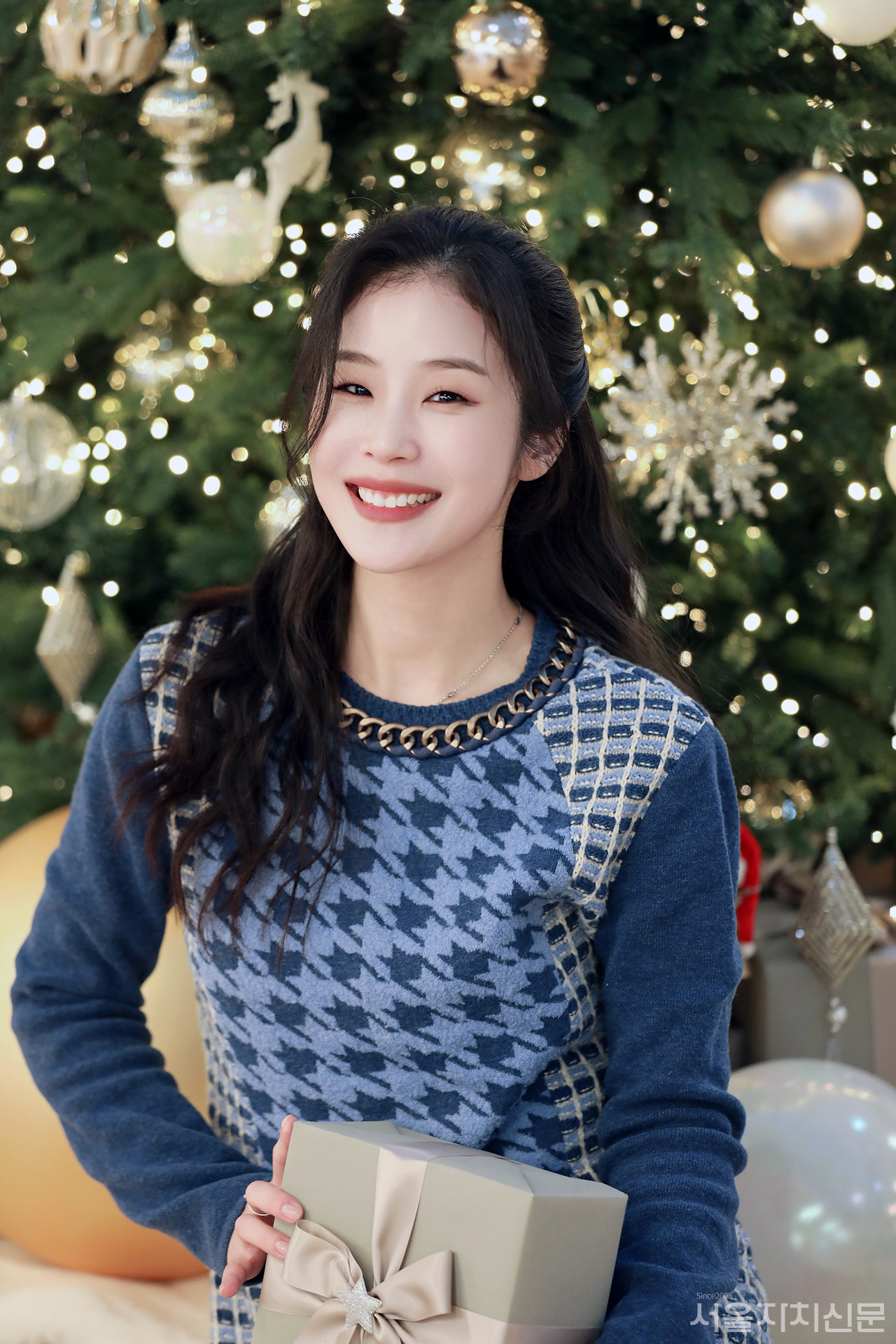 ▲ 배우 랑연이 인터뷰 전에 사진을 찍고 있다. ㅣ 김수현 기자