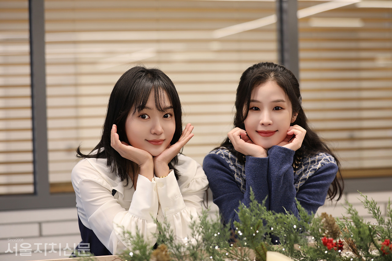 ▲ 배우 임찬민, 랑연 인터뷰 전에 사진을 찍고 있다. ㅣ 김수현 기자