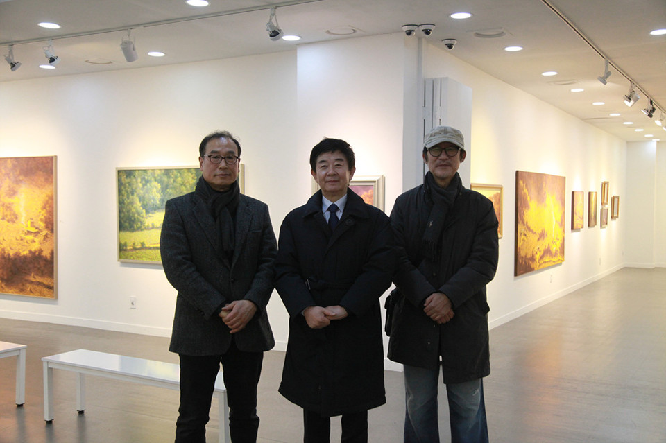 왼쪽부터 정태영 작가, 황제성 작가, 국홍주 작가