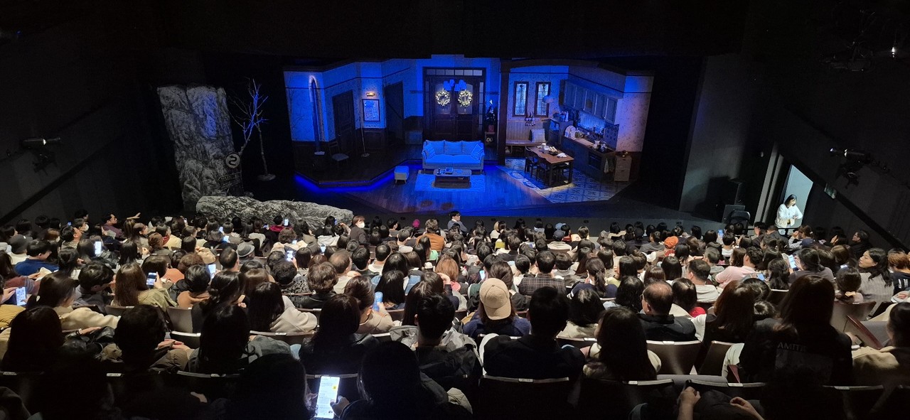 연극 꽃의비밀 객석 사진 ㅣ 제공 장차, (주)파크컴퍼니