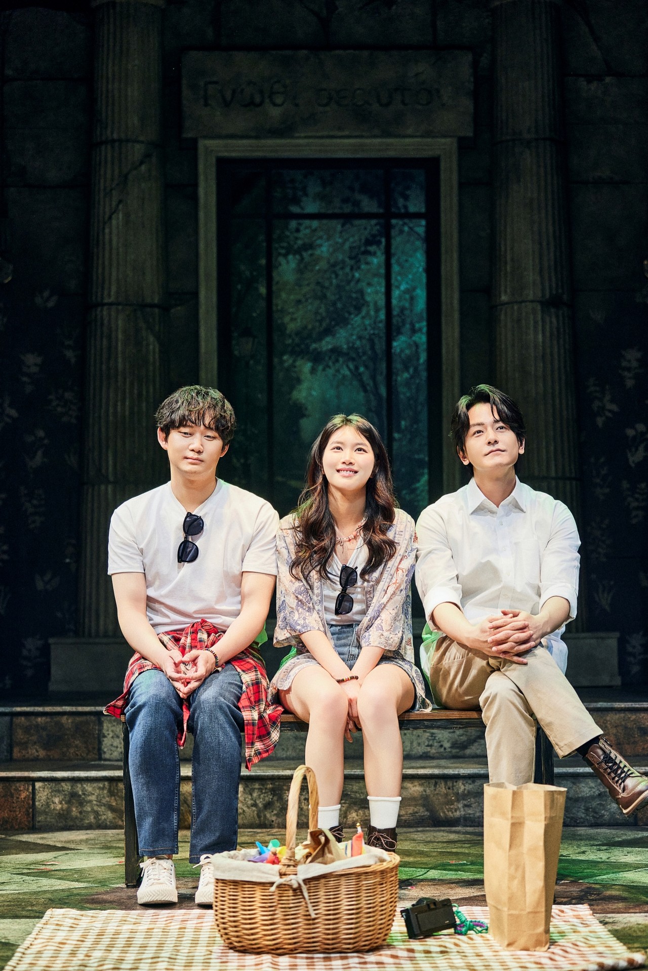 2008년_함께 프라이드 퍼레이드를 즐기는 올리버(권수현), 실비아(김수연), 필립(임주환) ㅣ 제공 연극열전