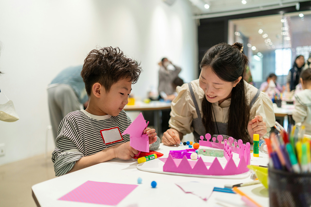 예술로소풍 전시 워크숍 현장 사진