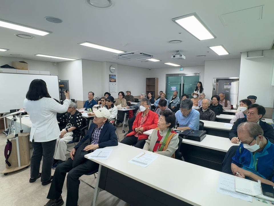 ‘치매예방교육’ 진행