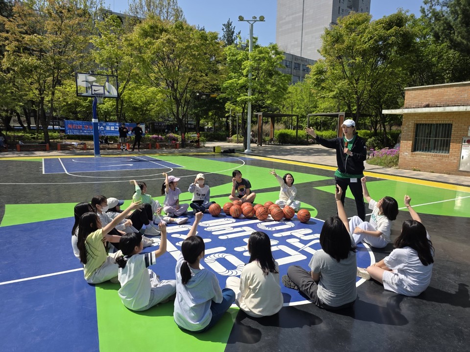 체육활동을 하는 아이들