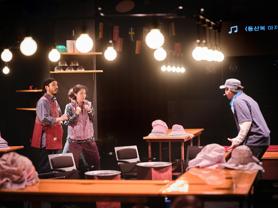 두산인문극장 2025 지역_뮤지컬_광장시장 ©두산아트센터