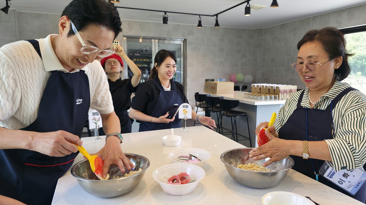 황수연 전통식품의 4남매 시골된장에서 발효식품 체험