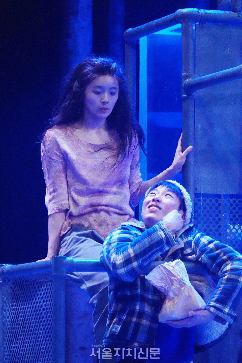 8일 국립극장에서 열린 연극 렛미인 프레스콜 주요 시연장면 3