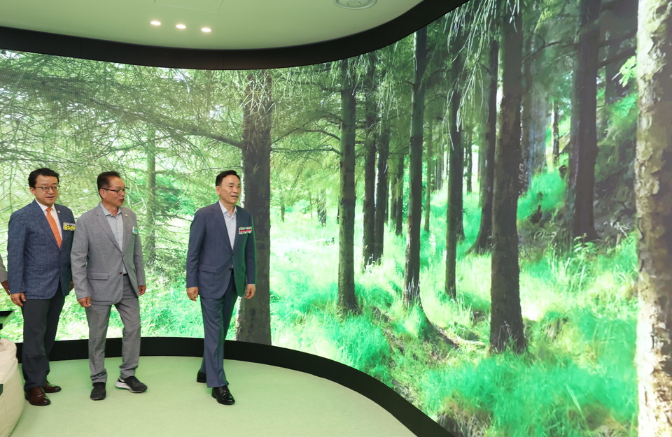 강남힐링센터(신사) 개관 기념식-구청장라운딩