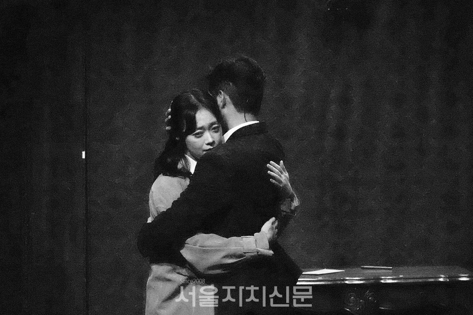 연극 사의찬미 프레스콜 1