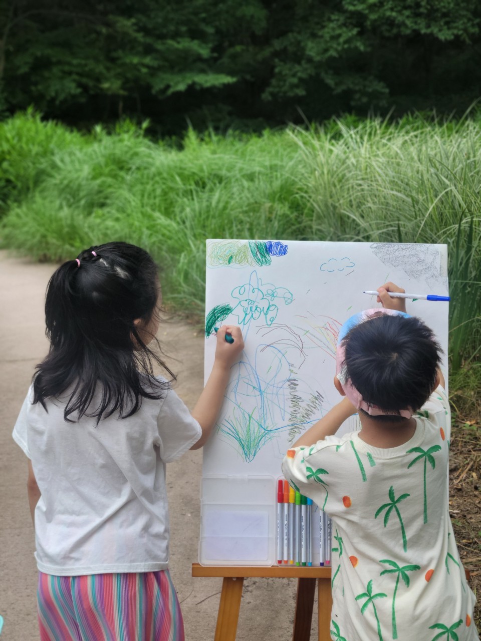 Project 초록, 파랑과 노랑의 중간 빛 프로그램 운영 모습