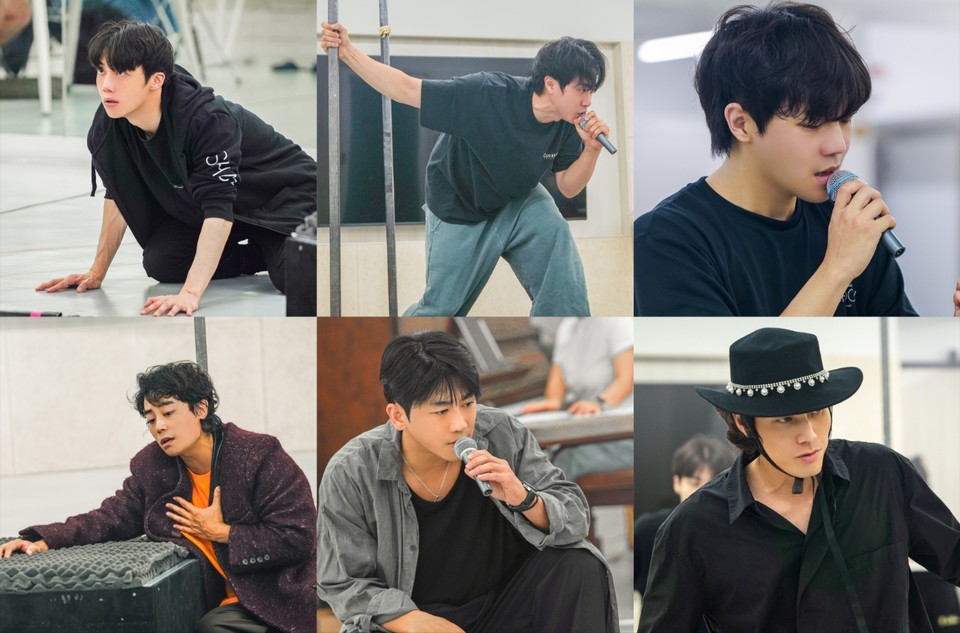 뮤지컬 쉐도우_연습실 사진_제공 블루스테이지. (상단 왼쪽부터 사도 役 진호, 신은총, 조용휘 / 하단 왼쪽부터 영조 役 한지상, 박민성, 김찬호)