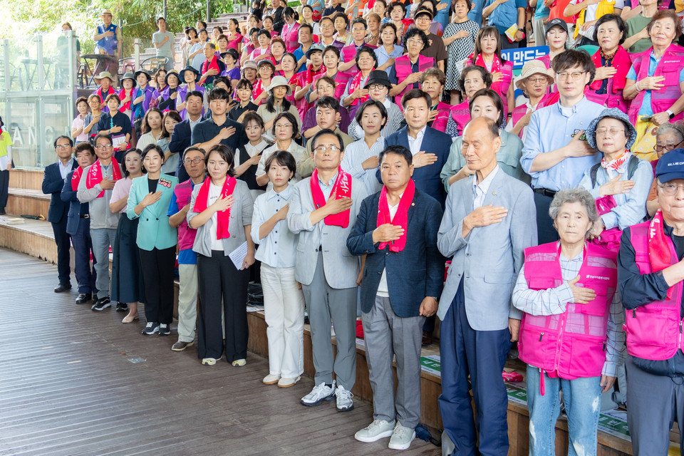 축제에 참석한 강남구의회 의원들 