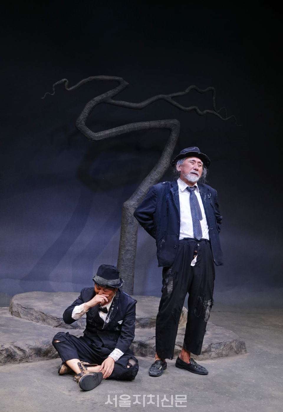 ▶ 블라디미르 역에 이호성, 에스트라공 역에 박상종 배우 1막 시연 장면