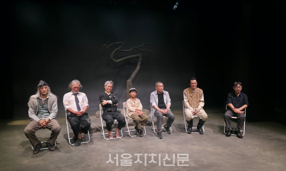 ▶ 럭키 역 문성복, 블라디미르 역 이호성, 에스트라공 역 박상종, 소년 역 문다원, 심재찬 연출, 포조 정나진, 임수현 예술감독